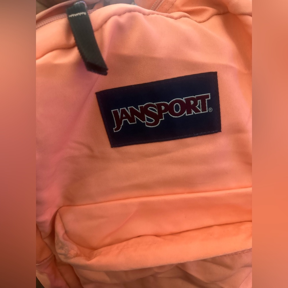 Jansport backpack melon color size medium
Highlighter
Perfect for school - Picture 8 of 9